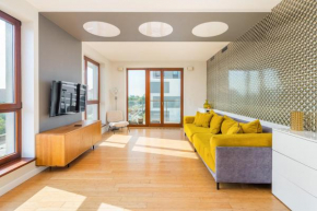 Ochota Spacious Apartment